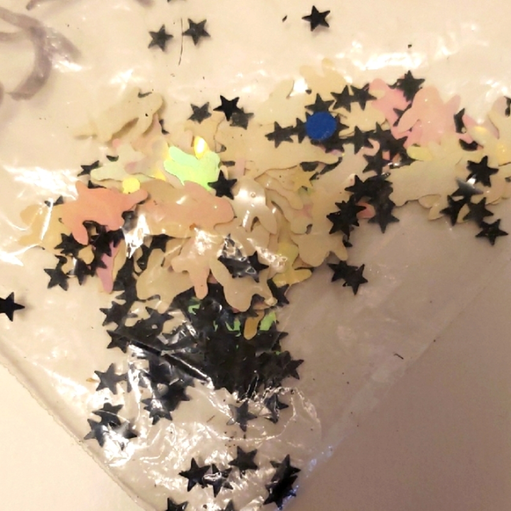 Box Of Assorted Craft Items - Picture 4 of 9